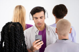 How Two-Way Texting Cuts No-Shows in Chiropractic Clinics