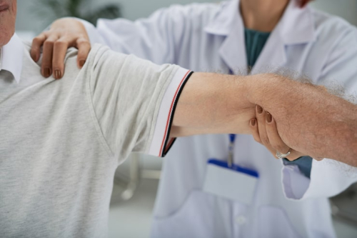 Clinics Explore Conservative Options for Joint & Muscle Pain