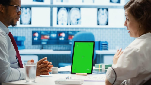 TrackStat vs Generic Patient Communication
