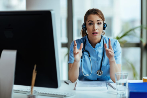 Choosing an EHR-Integrated AI Receptionist
